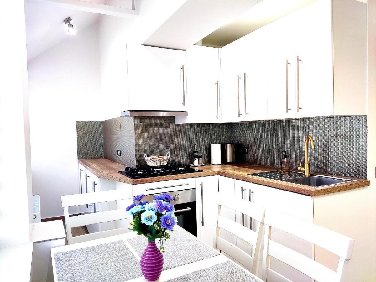 Sun Apartment Center City Kisinyov Kültér fotó